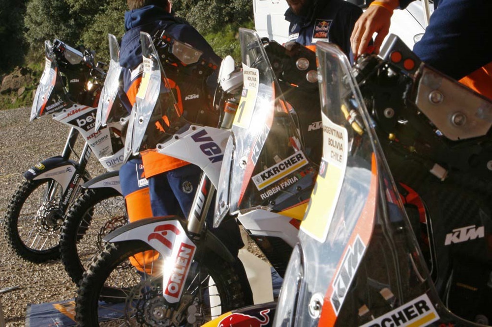 KTM Dakar дорожный