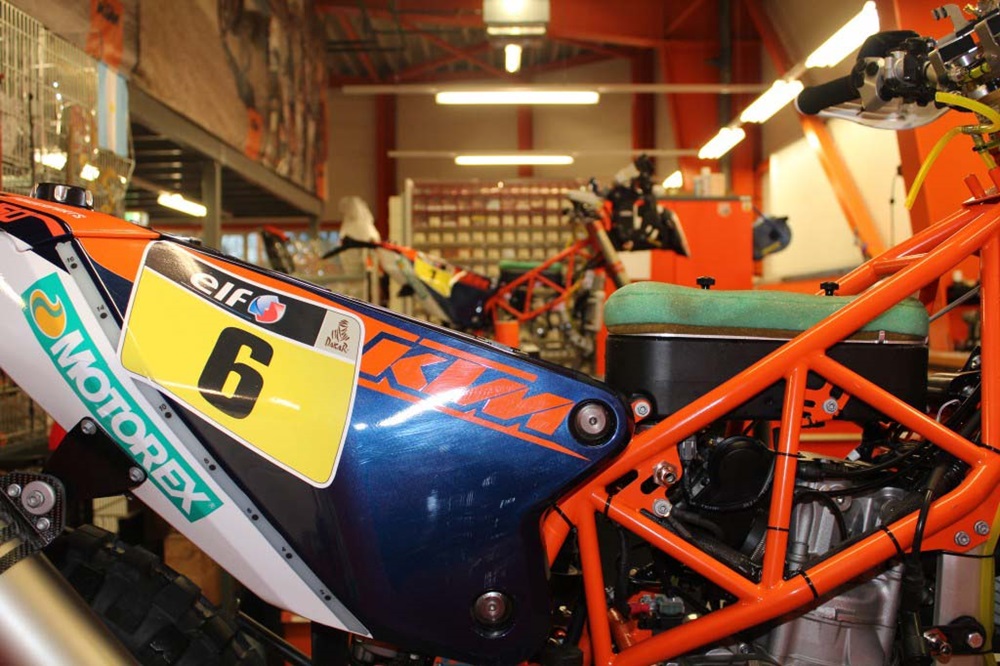 KTM Dakar дорожный