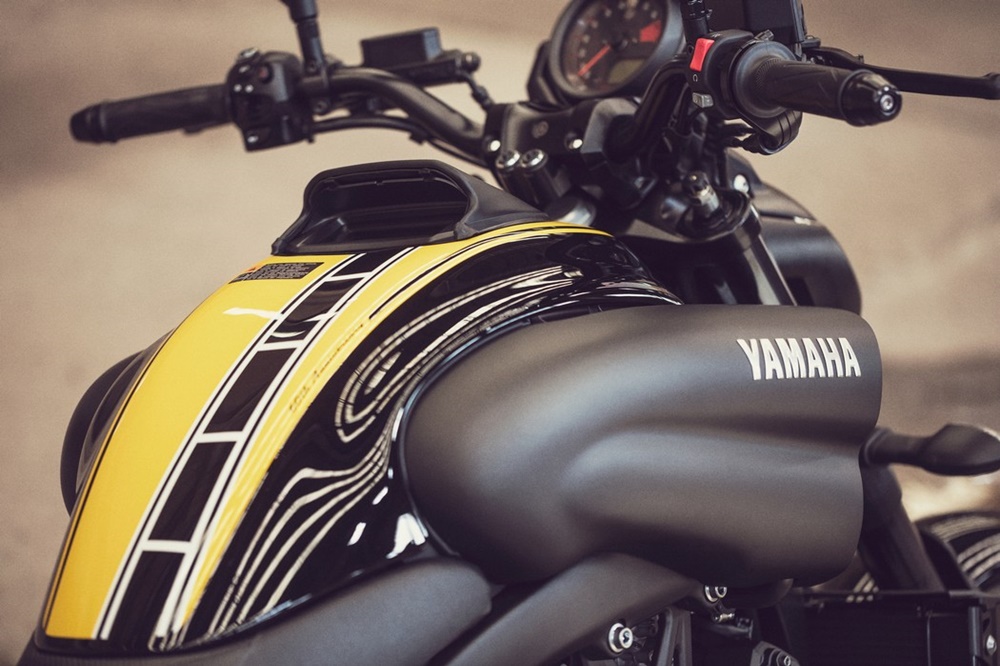 Круизер Yamaha v Max