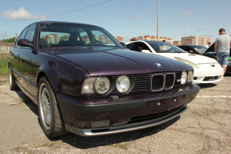 BMW individual Daytona Violet Metallic m5