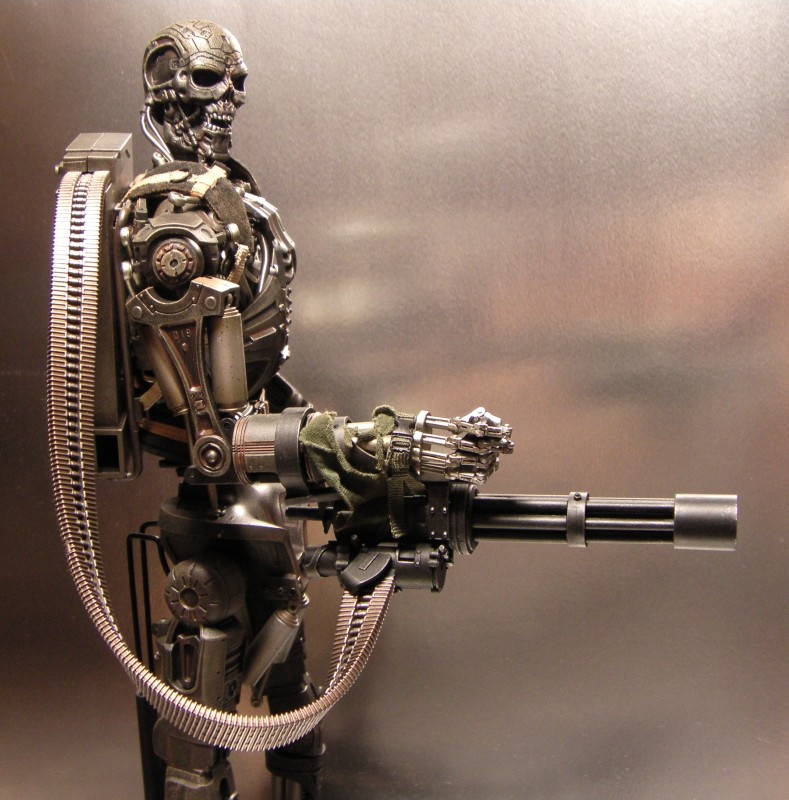Hot toys 1/6 endoskeleton terminator salvation T-600. 